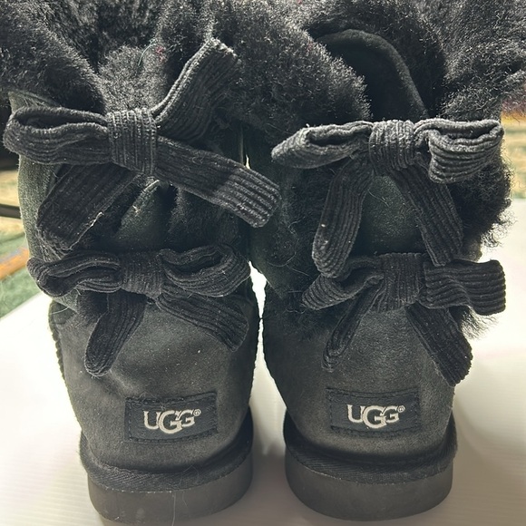Ugg Bailey Boots with Corduroy Bows - Picture 2 of 10